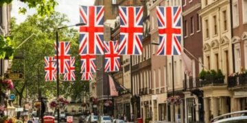 Britain Unveils £100M Funding for Taskforce to Help Build AI