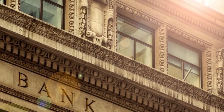 4 Bank Stocks Below Book Value, Paying Dividends