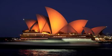 Australia jobs unexpectedly shrink in April, unemployment up