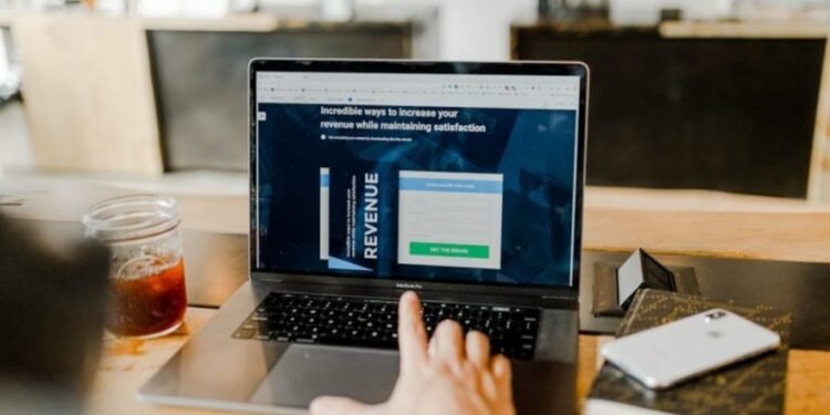 Best Funded Trading Programs - Benzinga