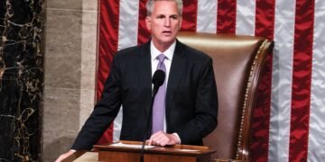 Dow Jones Falls As McCarthy Jabs Biden Over Debt Ceiling; Warren Buffett Buys This Stock| Investor's Business Daily