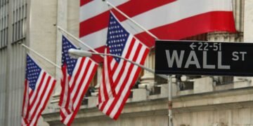 Dow Jones Futures Fall Ahead Of House Debt-Ceiling Vote; C3.ai Dives Ahead Of Earnings