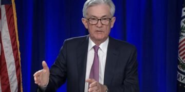 Dow Jones Rises Ahead Of Powell Speech; Warren Buffett Boosts Stake In Occidental