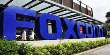 Foxconn Says April Sales Drop 12% due to Decline in Smartphone Shipments