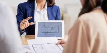 Be careful: Some estate agents may try to enhance the total floor area by including areas which should be excluded.