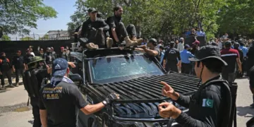 Imran Khan arrested by Pakistan anti-corruption force