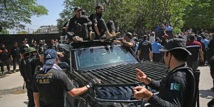 Imran Khan arrested by Pakistan anti-corruption force