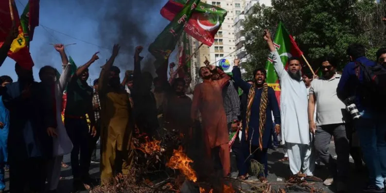 Imran Khan to face anti-graft tribunal after arrest prompts violent protests