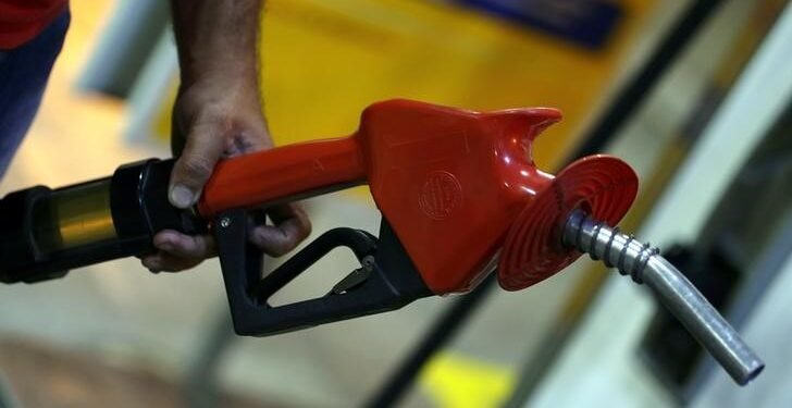Oil gains 2% after Saudi warns short-sellers: 'watch out' By Reuters