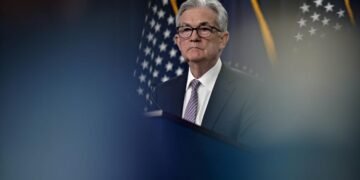Powell Steers Policy Debate With Clear Signal on June Rate Pause