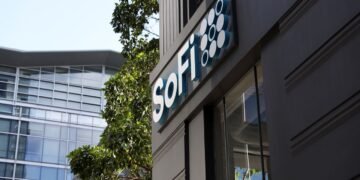 SoFi Stock Gets a Downgrade. Why Wall Street Is Divided.