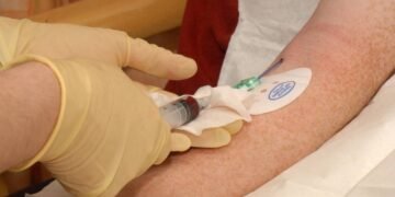 Staff shortages force UK doctors to pick which cancer patients to treat promptly