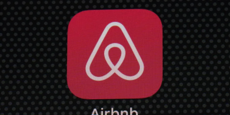 Stock tanks 8% after bookings miss