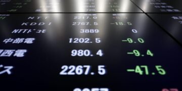 Stocks Fall on China Economy Worries; Bonds Gain: Markets Wrap