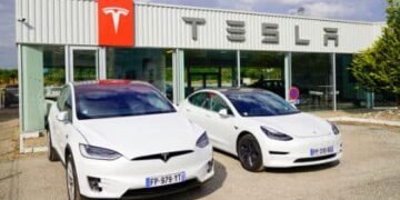 Tesla Hikes Price for Model S and X Cars in China by $2,747