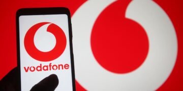 Vodafone Falls On “Lacklustre” FY Results, Leads FTSE 100 Lower As Restructuring Plans Announced