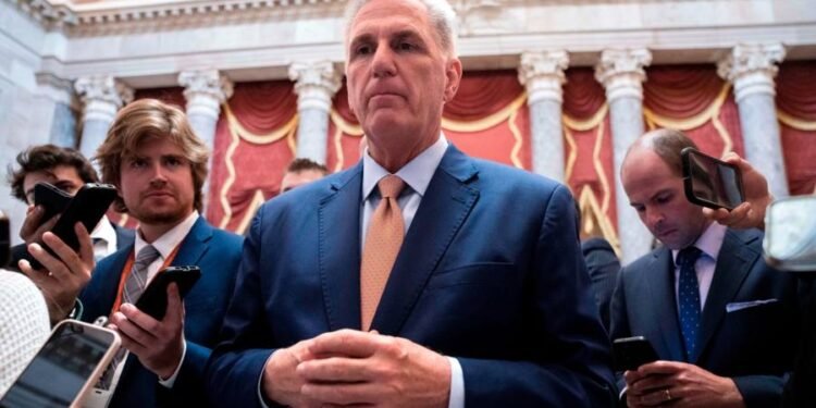 White House and Republicans struggle to make headway in debt ceiling talks