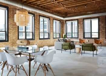 13 Best Chicago Airbnbs, From Frank Lloyd Wright-Built Homes to Modern Lofts