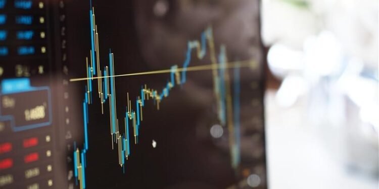 23 Stocks That Pass Legendary Former Wall Street Investment Manager Peter Lynch’s Screening Strategy