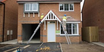 Berkeley Shares Fall 2% Following Trading Update As Inflation Data Hits Housebuilders