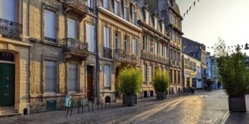 Business Activity Growth Slows in Europe as Economy Suffers from High Interest Rates