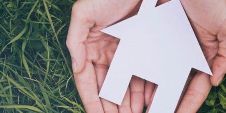 Can I Buy a House With a 600 Credit Score? • Benzinga