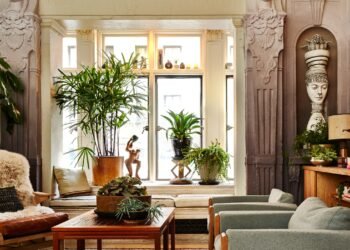 Cheap Hotels New York: 10 Nicest NYC Hotels With Rooms Under $300