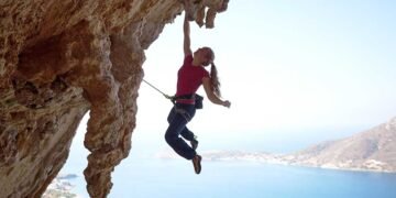 Dow Jones Futures Fall: Nasdaq Pullback Clearly Underway; Tesla Skids While Nvidia, AMD Diverge