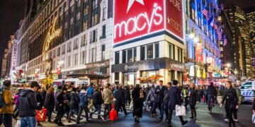Macy’s Shares Drop after Reporting Mixed Q1 2023 Earnings and Lowered Its Full-Year Outlook