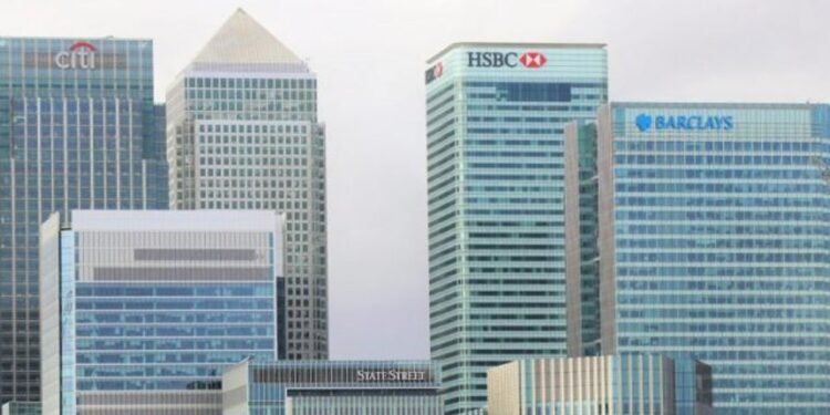 Mortgage Broker vs. Bank: Which is Right For You?