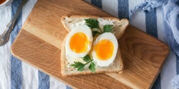 There's a Better Way to Reheat Your Boiled Egg
