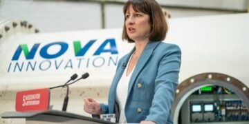 UK bank shares fall as recession fears grow