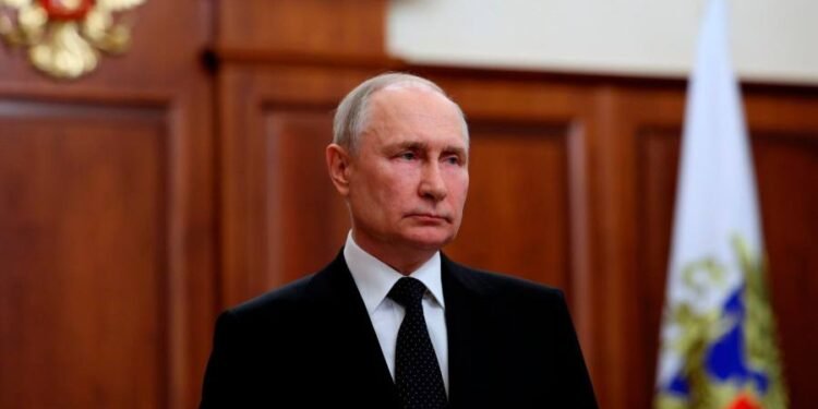 Wagner troops withdraw as Russian uprising leaves Putin weakened