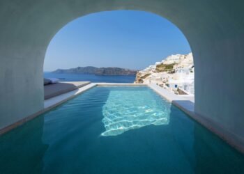 26 Best Villas You Can Rent in Greece: 2023