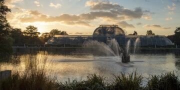27 Best Things to Do in London, From Vintage Markets to Art Museums