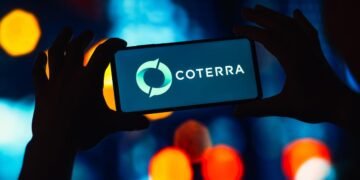 5 Historically High-Yield Stocks Gurus Agree On