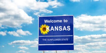Banking turmoil arrives in small-town USA with Heartland Tri-State failure