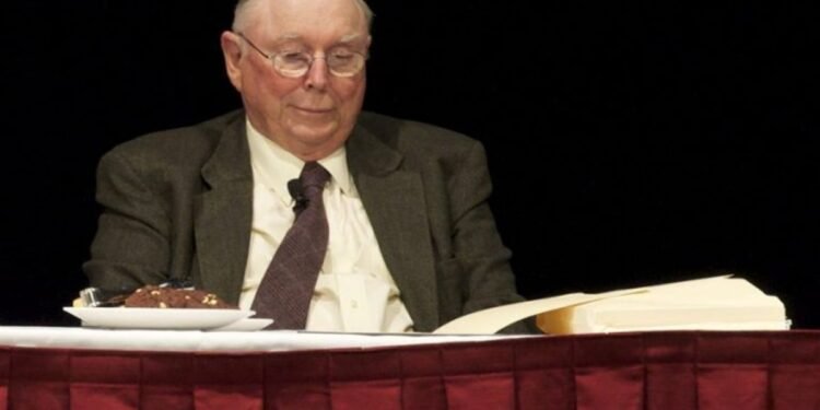 Billionaire Charlie Munger's Advice: 'It's A B***h, But You Gotta Do It. Find A Way To Get Your Hands On $100,000' – Why Earning Your First $100,000 Is Key If You Want To Be Rich