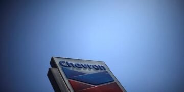 Chevron CEO to stay past retirement age, finance chief to depart in 2024 By Reuters