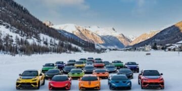 Lamborghini Aims for Record-breaking Sales of 10,000 Cars in 2023