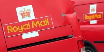 This announcement continues the downturn in results which saw the 507-year-old postal service make a £1 billion loss last year and 18 days of strikes by its postal staff