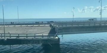 Russia halts traffic over Crimea bridge after Ukrainian attack