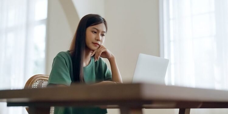 5 Things You Should Consider Before Accepting Your First Job