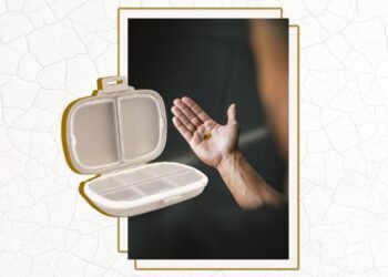 6 Best Travel Pill Cases to Keep Medications & Vitamins Organized (2023)