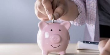 Are High-Yield Savings Accounts Worth It? Exploring The Pros and Cons