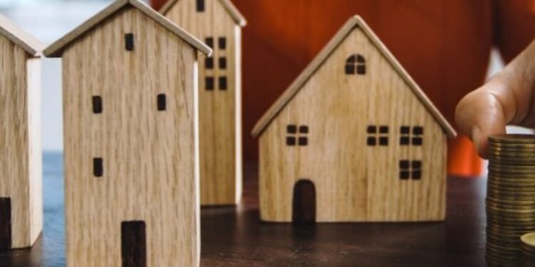 How to Invest 10k in Real Estate (6 Top Options) • Benzinga