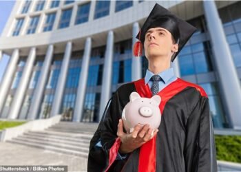New rules: This year's university intake will probably pay back far more in student loans than those who started earlier