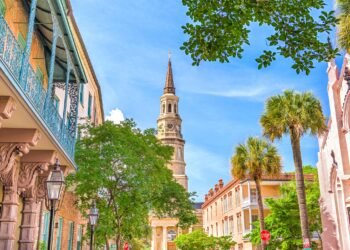 The 15 Best Places to Retire in the US, According to a Recent Report