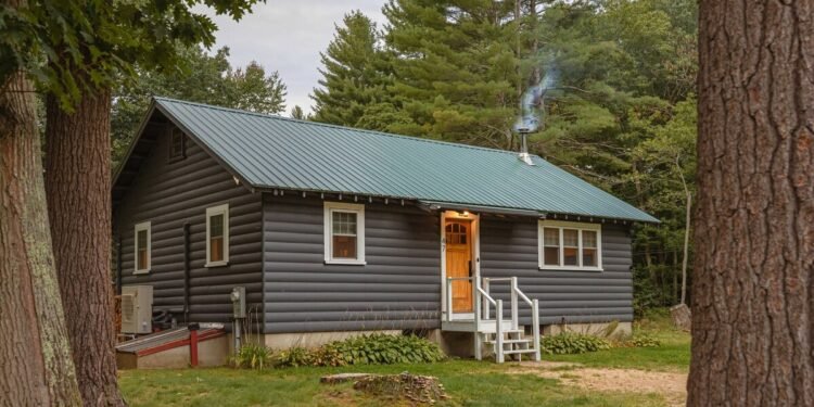 19 Best Airbnbs in Maine, From Kennebunkport to Acadia (2023)
