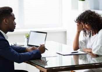 2 Ways People Fail In Job Interviews